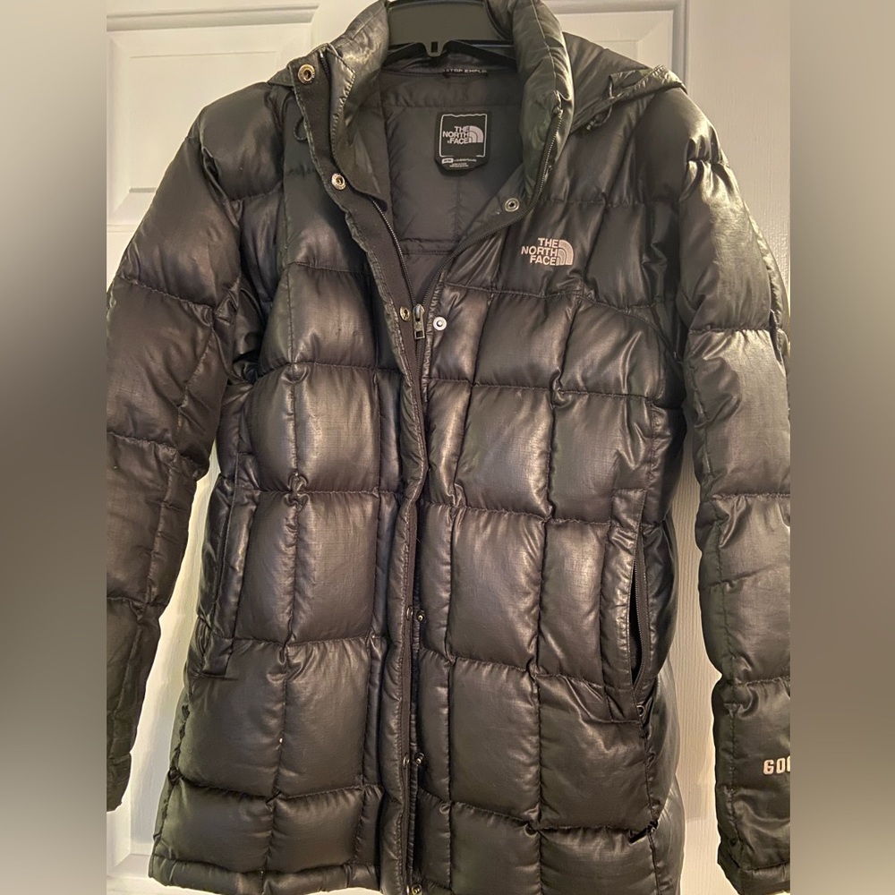 The North Face Womens puffer jacket. Size M